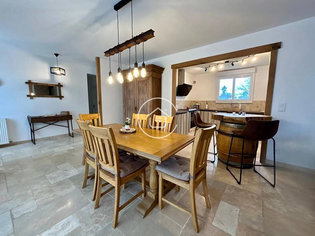 Maison à COUR-CHEVERNY