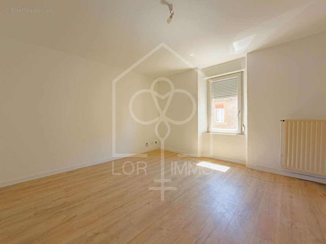 Appartement à MONTOIS-LA-MONTAGNE