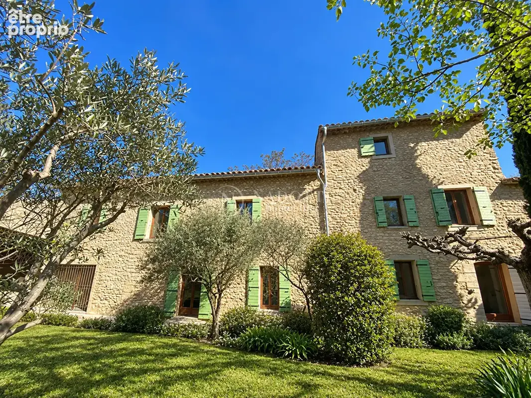 Mas à Cabrières D'Avignon avec terrain constructible. - photo 2