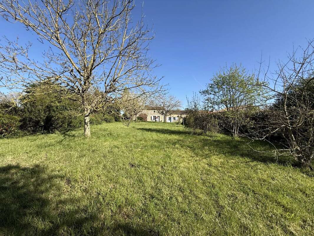 Maison à SAINT-MARTIN-DU-CLOCHER