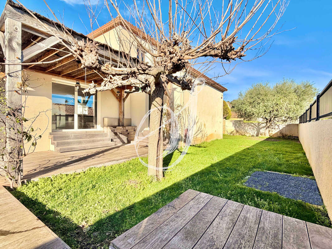 Maison à COURNONSEC