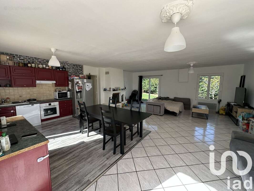 Photo 2 - Maison à REUILLY