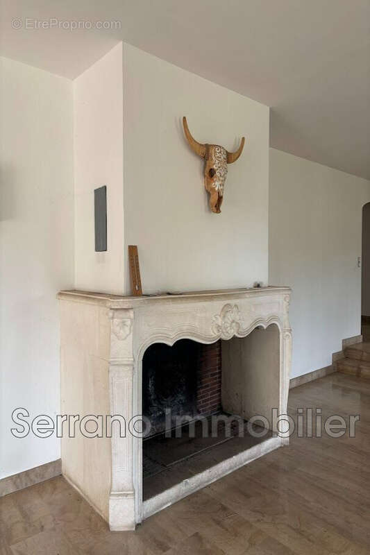 Maison 293 m² à Beaucaire  - photo 2