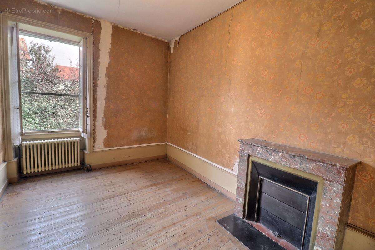 Maison à SAINT-GENIX-SUR-GUIERS