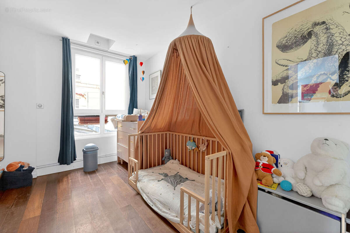 Appartement à PARIS-2E