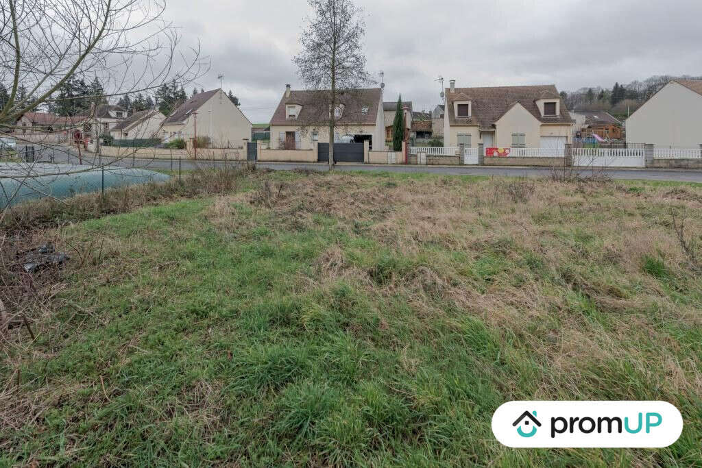 Terrain à MONTIGNY-LENCOUP