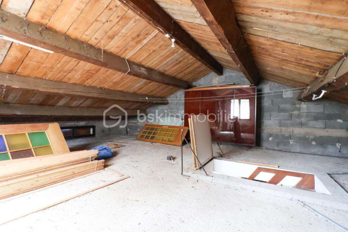 Maison de 77 m² avec combles aménageables sur parcelle de 1000 m² - photo 11