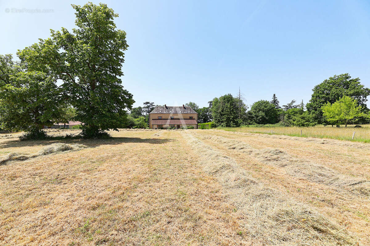 Maison à LES HERBIERS