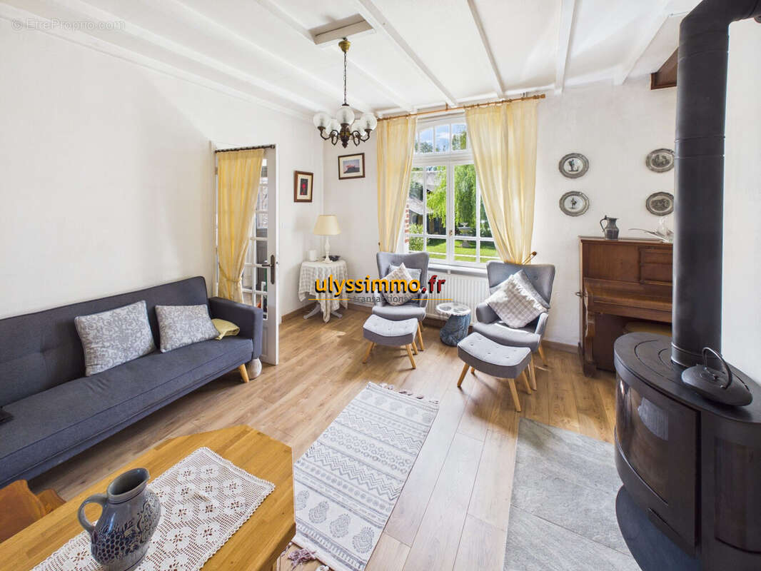 Maison 322 m² à Hattencourt  - photo 6