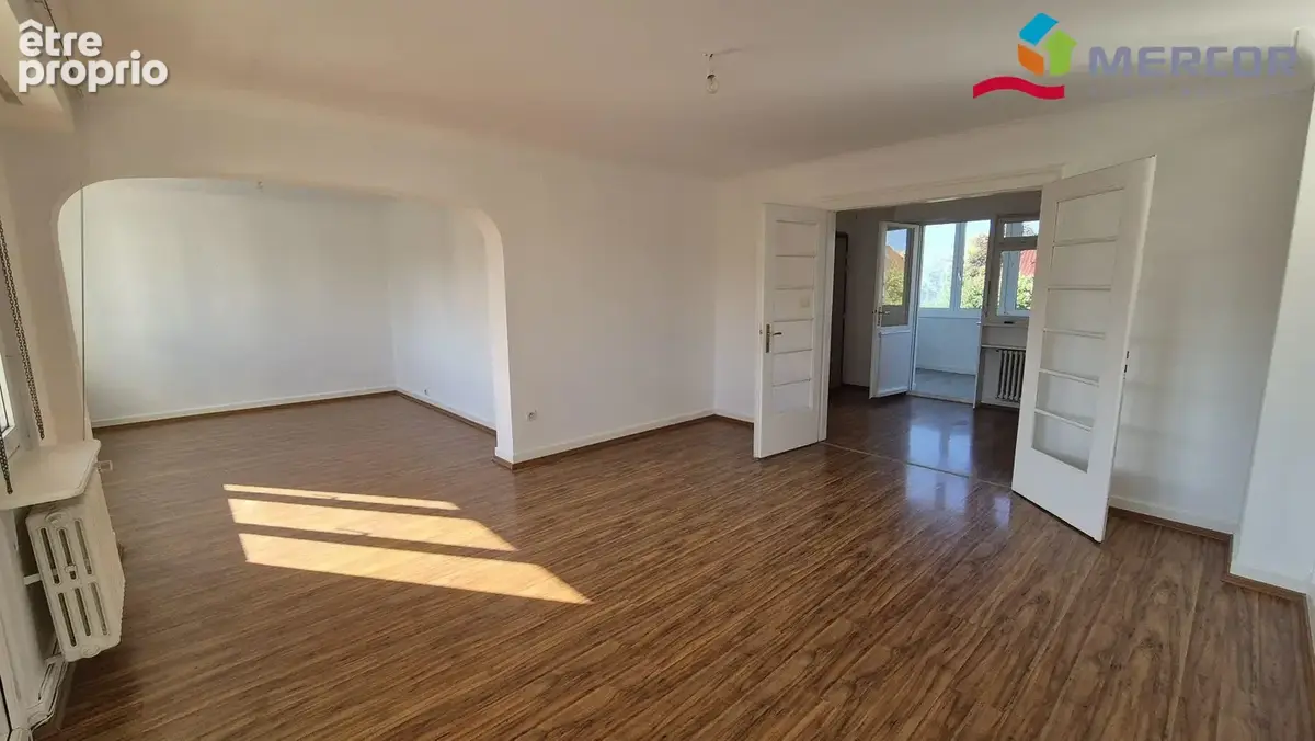 Salon / séjour (chambre)