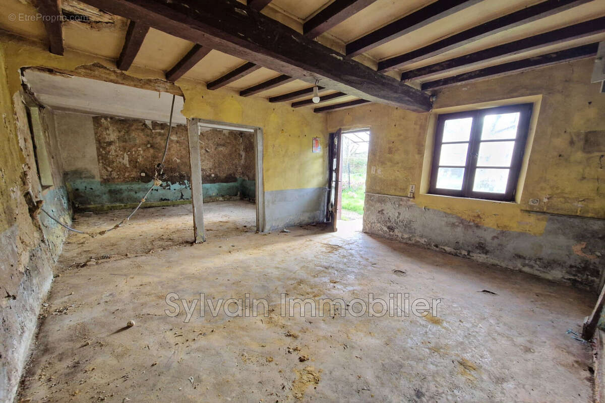 Maison à SAINT-GERMER-DE-FLY