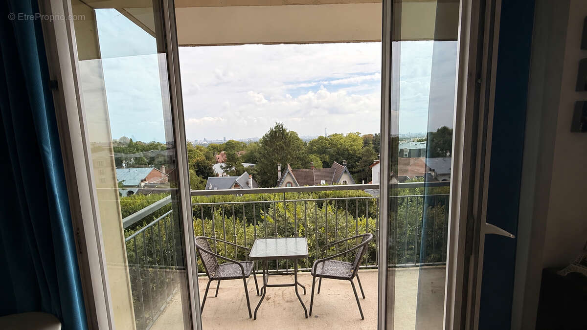 Appartement 4 pièces à Saint-Cloud avec vue Tour Eiffel - photo 9