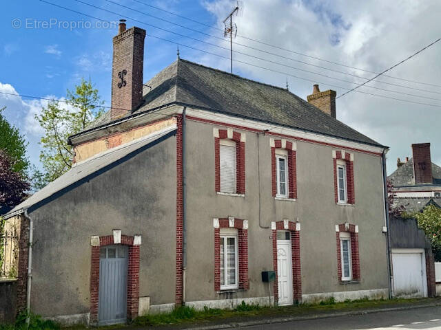 Maison à SOUDAN