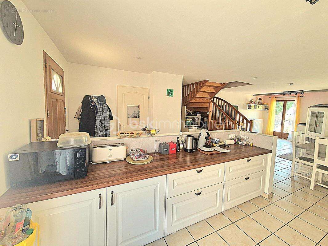 Maison à SURY-LE-COMTAL