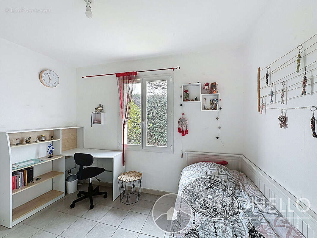 Maison à ROQUEBRUNE-SUR-ARGENS