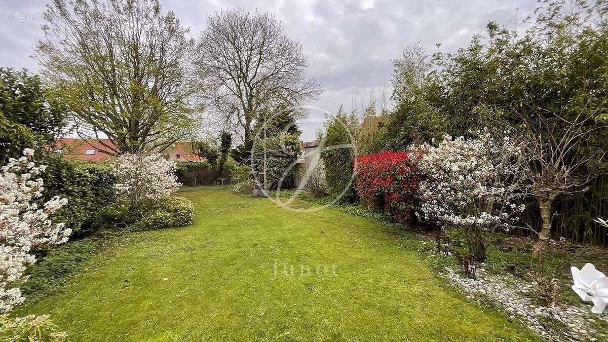 Maison à SAINGHIN-EN-MELANTOIS