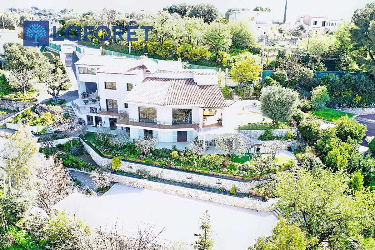 Maison Cagnes Sur Mer 10 pièce(s) 330m2 - photo 3