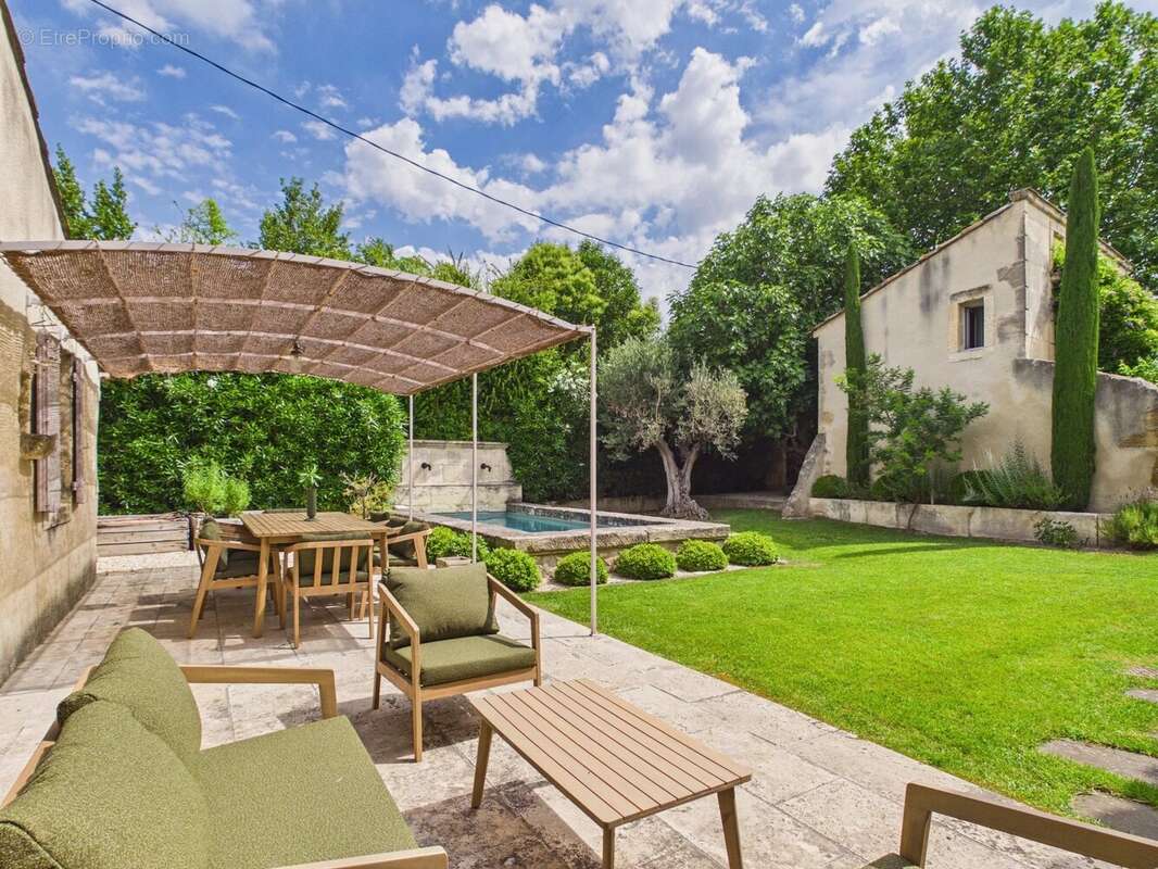 Mas de charme au coeur du village de Mouriès - photo 2