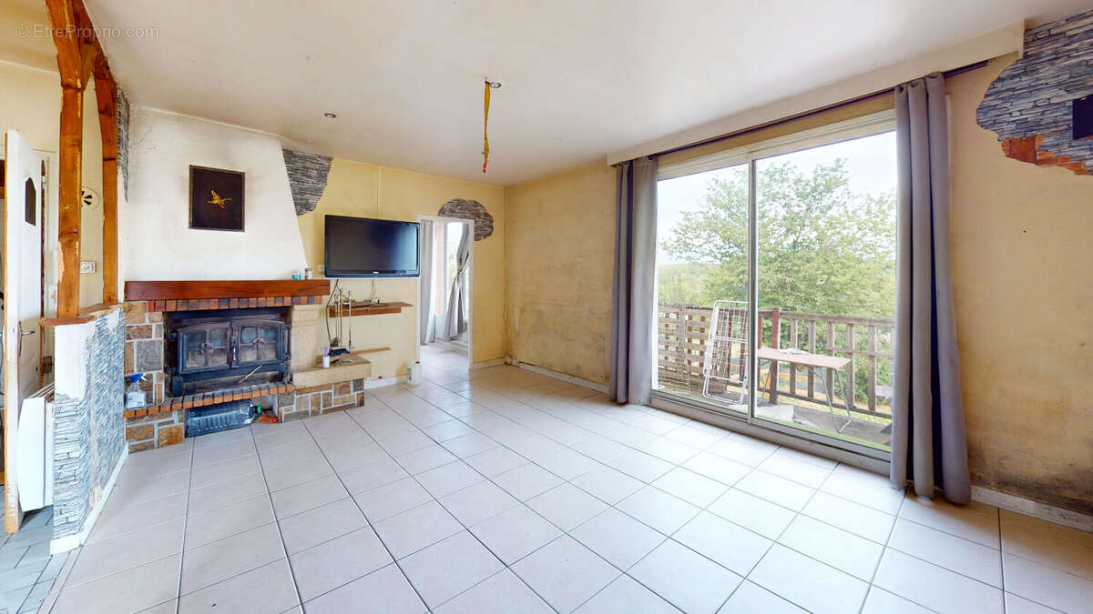 Maison à JOUET-SUR-L'AUBOIS