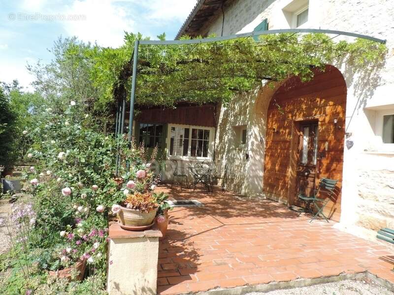 Maison à SAINT-MARTIN-DU-MONT