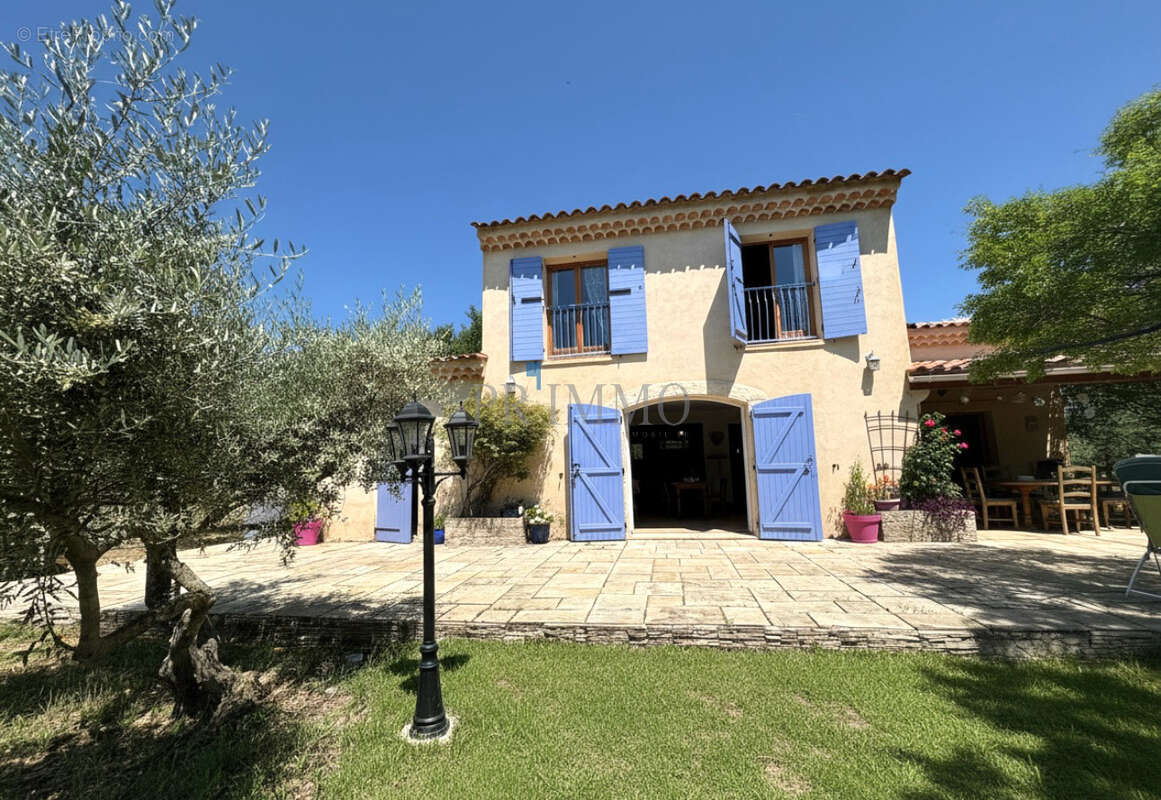 Maison à CHATEAUDOUBLE