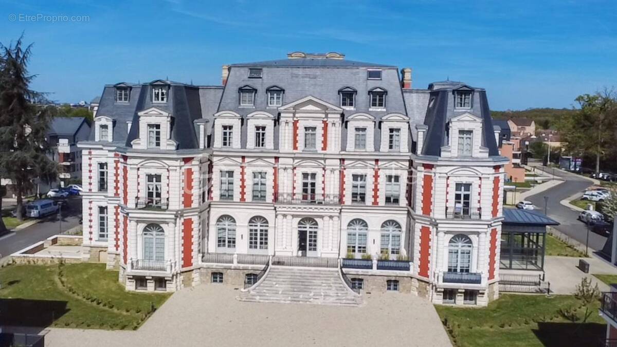 Appartement à EMERAINVILLE