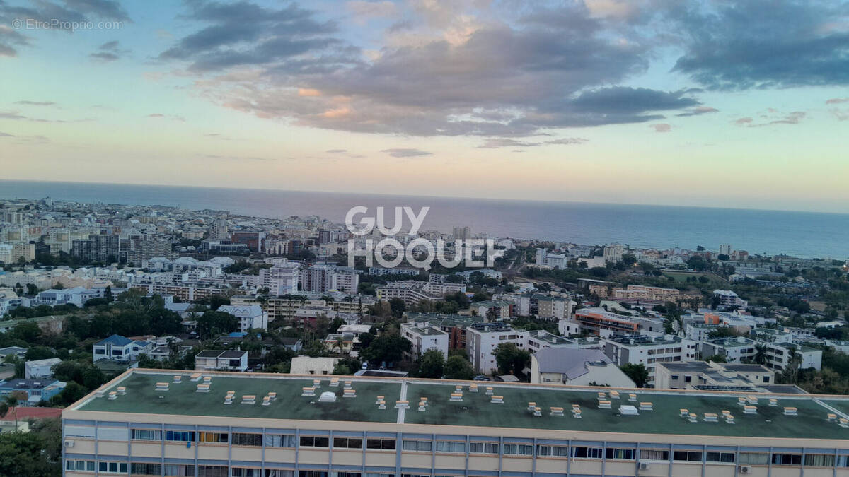 Appartement à SAINT-DENIS