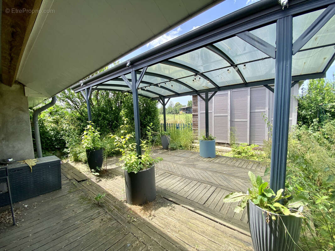 Maison à PARAY-LE-FRESIL