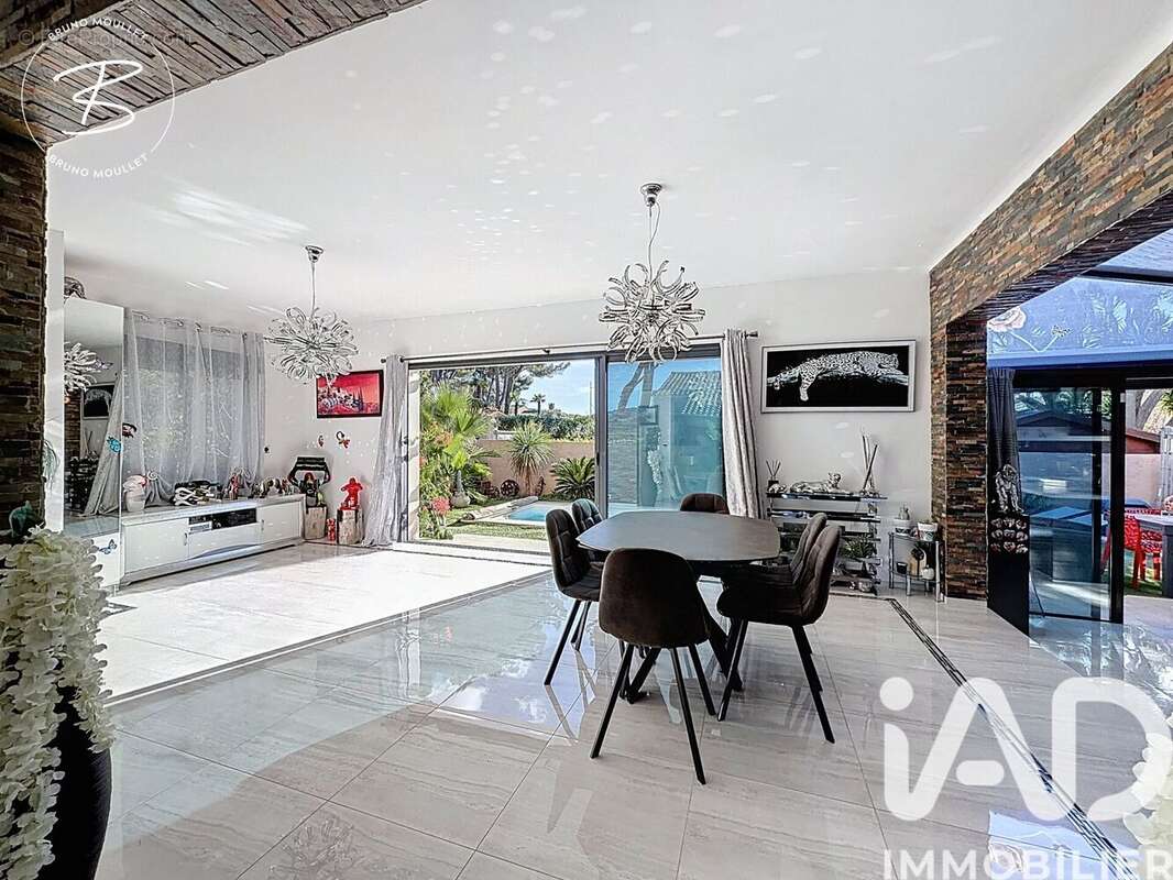 Photo 2 - Maison à SIX-FOURS-LES-PLAGES