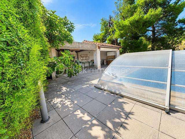 Maison de village - garage - hangars - cave - jardin - piscine - photo 2