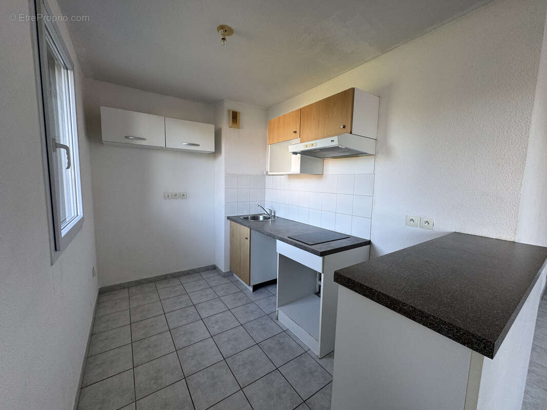 Appartement à LA RIVIERE-SAINT-SAUVEUR