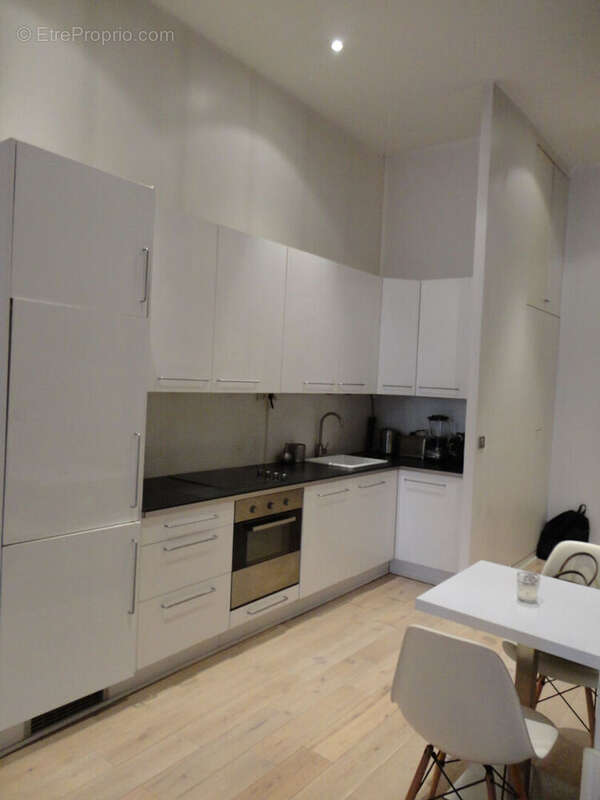 Appartement à PARIS-3E
