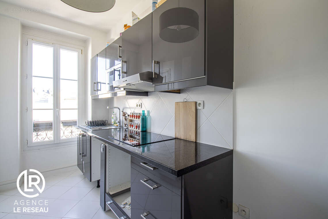 Appartement à NEUILLY-SUR-SEINE