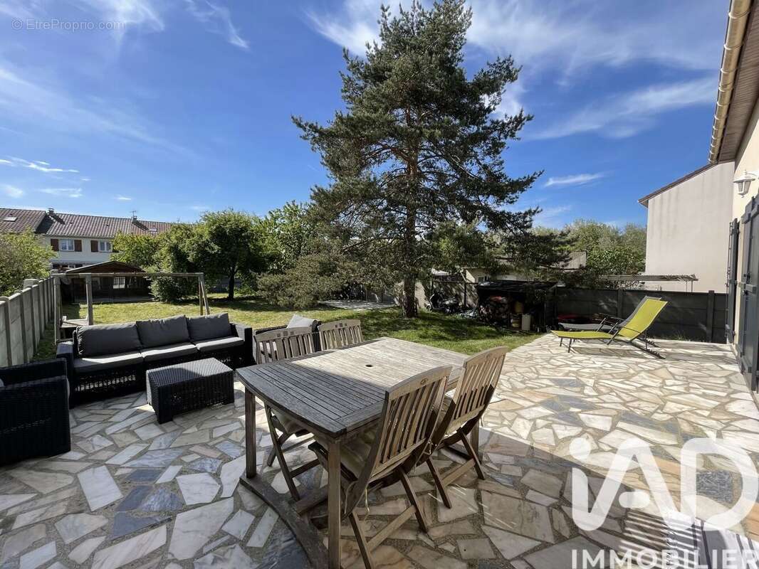 Maison 140 m² à Vaujours  - photo 2