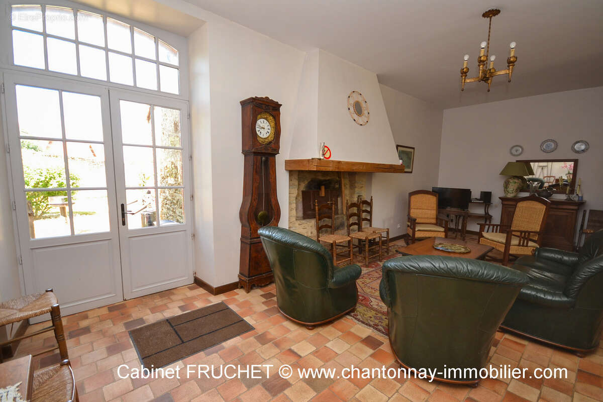 Maison à LES HERBIERS