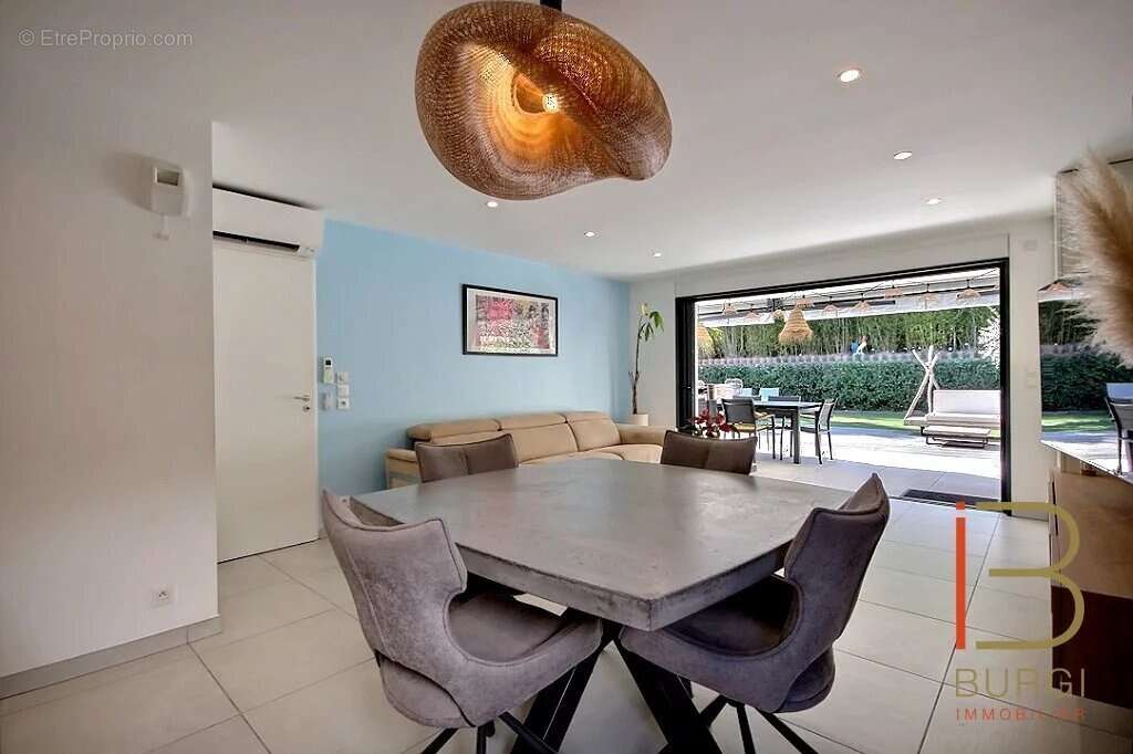 Appartement à SAINT-RAPHAEL