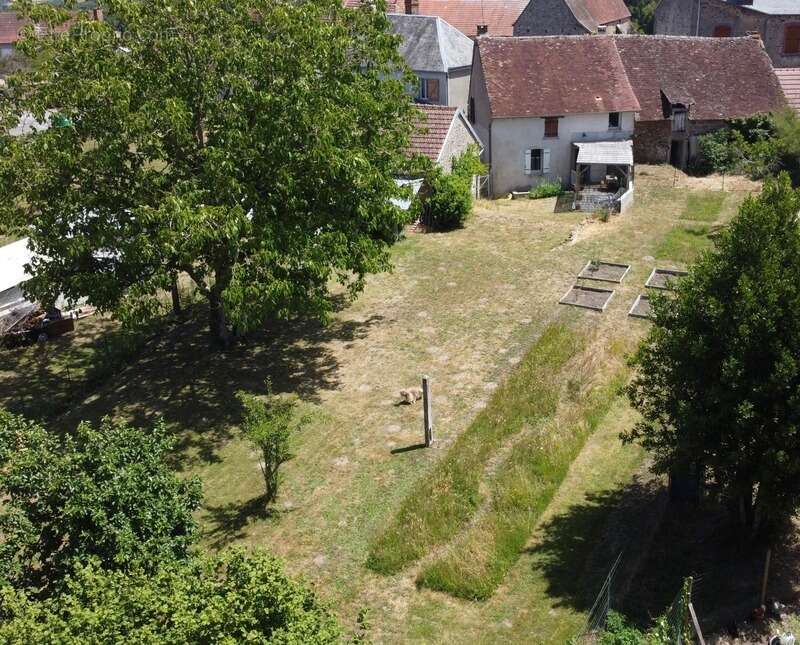 Maison en pierre entièrement rénovée, 95m², avec dépendances, terrain de 1154m² 148 000 € - photo 17
