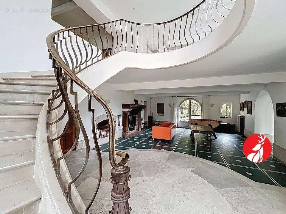 Maison à MILLY-LA-FORET