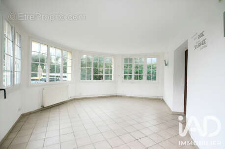 Maison 148 m² à L'etang-Bertrand  - photo 6