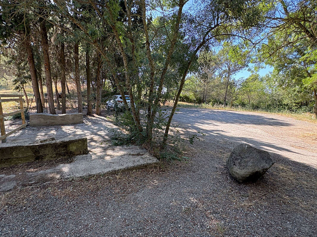 Batisse immobilière de 5 logements T4 avec jardin - idéal investisseur - photo 10
