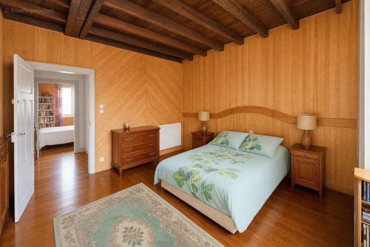 Maison rénovée 6 pièces avec revenus annexes - photo 13