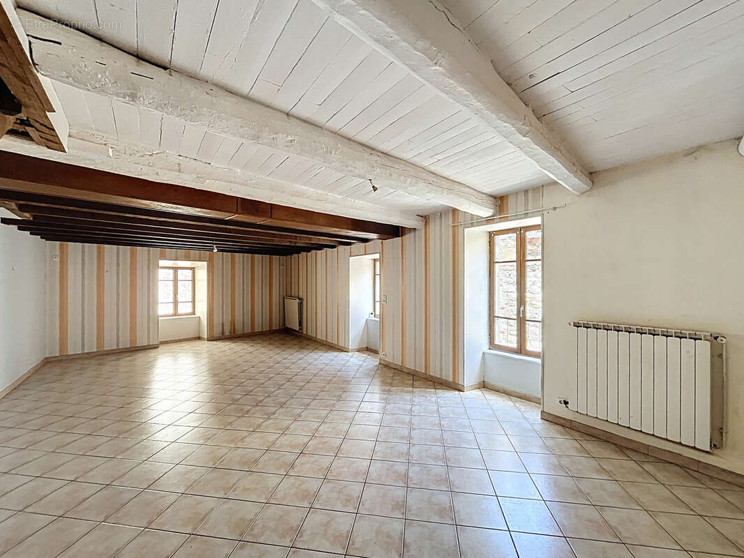 Maison à CHAMPEIX
