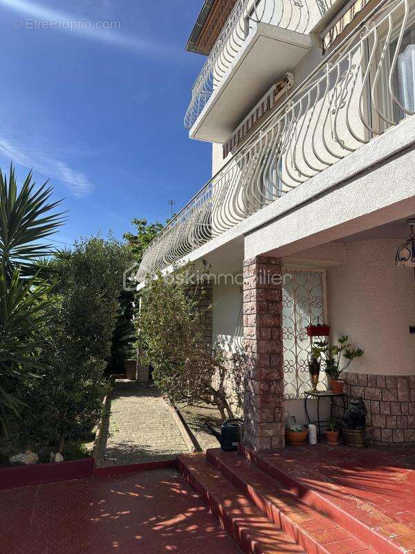 Maison catalane rénovée – 175 m² – 5 chambres – garage – jardin - photo 22