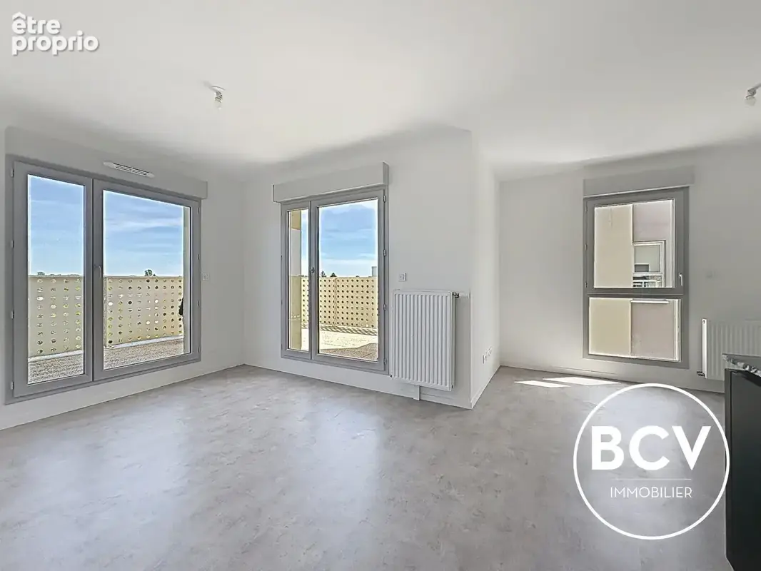 T5 neuf dernier etage avec terrasse + 2 places de parking - photo 2