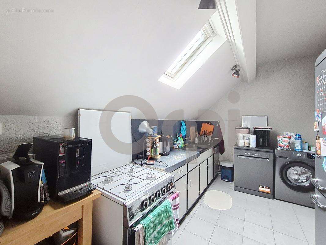 Appartement à LE LARDIN-SAINT-LAZARE