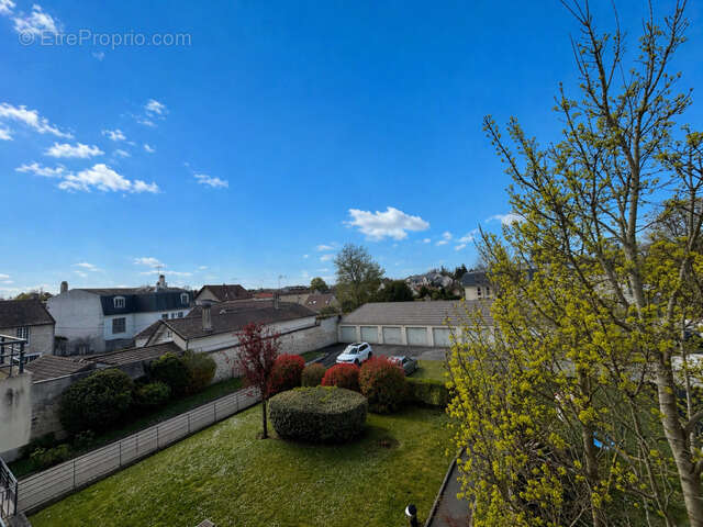 Appartement à LAMORLAYE