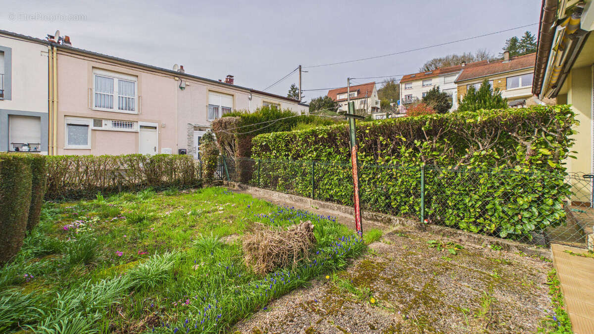 Maison à ARS-SUR-MOSELLE