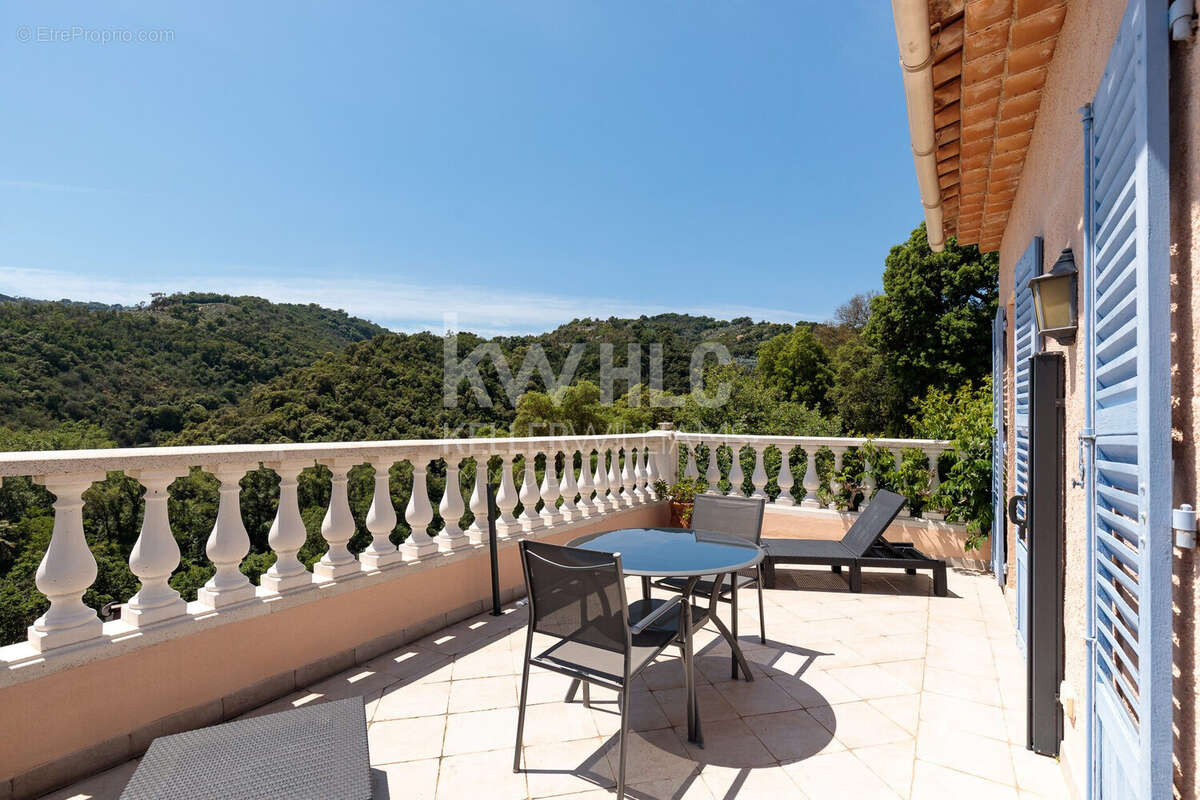 Maison 231 m² à Auribeau-Sur-Siagne  - photo 4