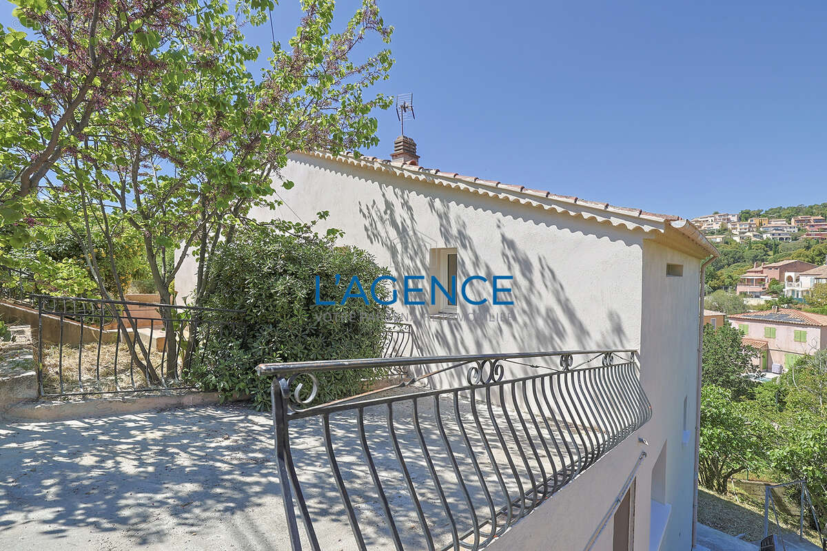 Maison à HYERES