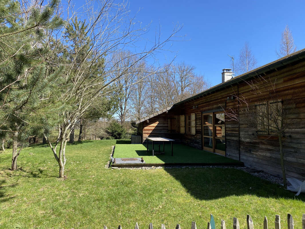 Maison à LE CHAMBON-SUR-LIGNON